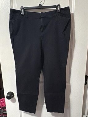 Old Navy Black Women's Pixie Pants